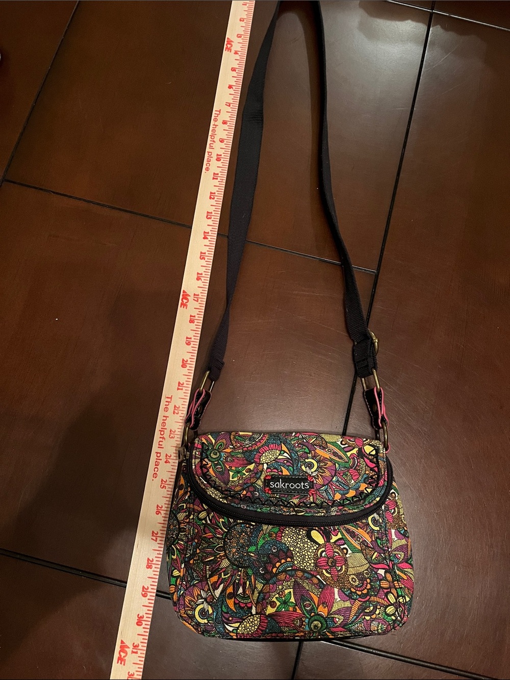 Sakroots Black-Strap Multicolor Floral Crossbody EUC fold over magnetic button - Picture 12 of 12